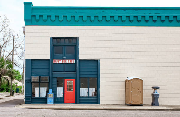 Best Portable toilet rental cost  in Bingham Farms, MI